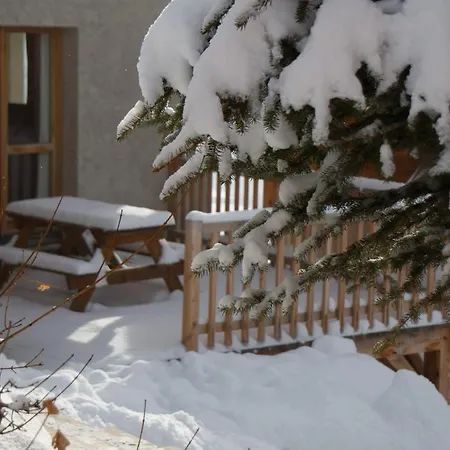 Le Hameau Des Chazals Hautes Alpes Chalet *